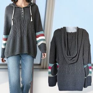 POL Cable Knit Gray Pullover Henley Sweater with Hood Stripe Sleeve NWOT Medium